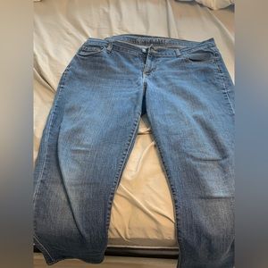 ‼️MOVING SALE ‼️ Old Navy Jeans 14